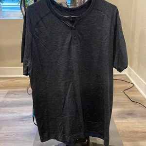 XL Blue w Green accent lululemon Metal Vent Tech Short Sleeve Henley